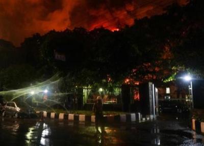 آتش سوزی در یکی از پالایشگاه های نفت اندونزی